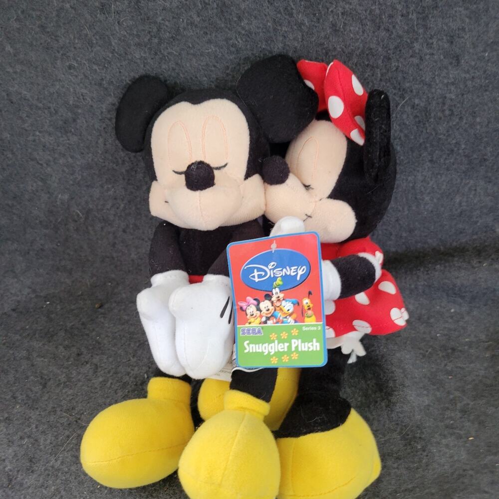 Mickey and Minnie "She Kissed Me" plush by Hallmark with Mickey‎ Shaped Case